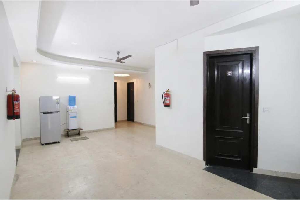 FabHotel Nirvana - 600m from CK Birla Hospital Gurgaon