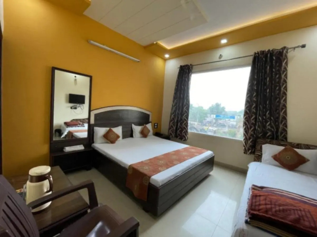 HOTEL G!S Paradise Amritsar - Provided Fully Air Conditioned & Well Decorated Rooms - Free Parking And Free Wi-fi Facility - A Premium Hotel In Amritsar