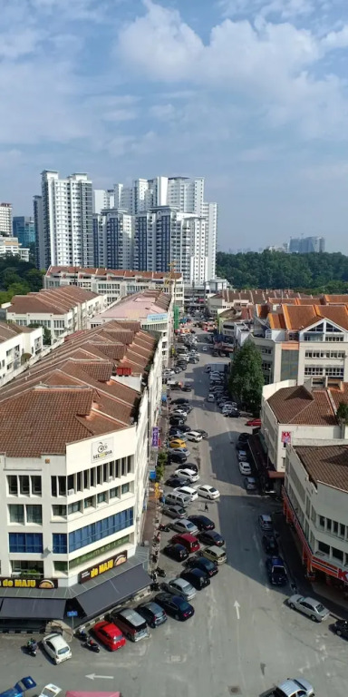 Couchbee at Perdana Exclusive Condominium