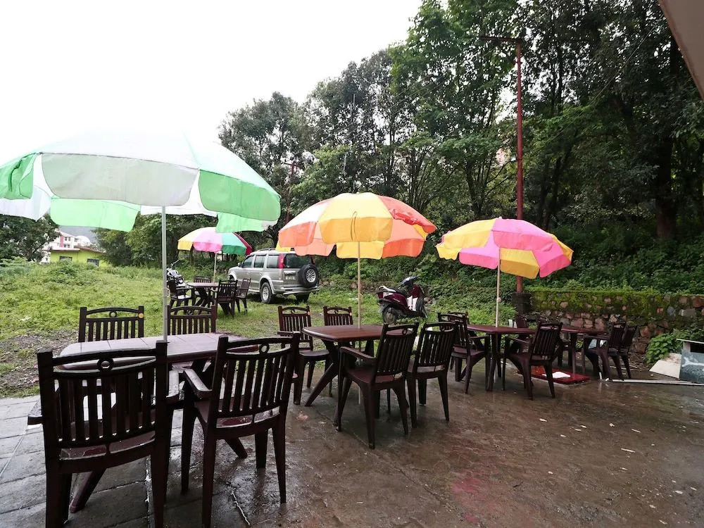 Oyo 15919 Uk Retreat