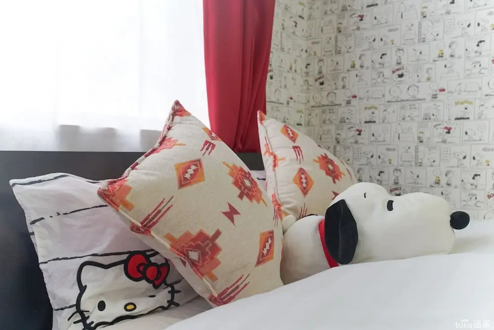 Sunny and Comfortable  Apartment 73