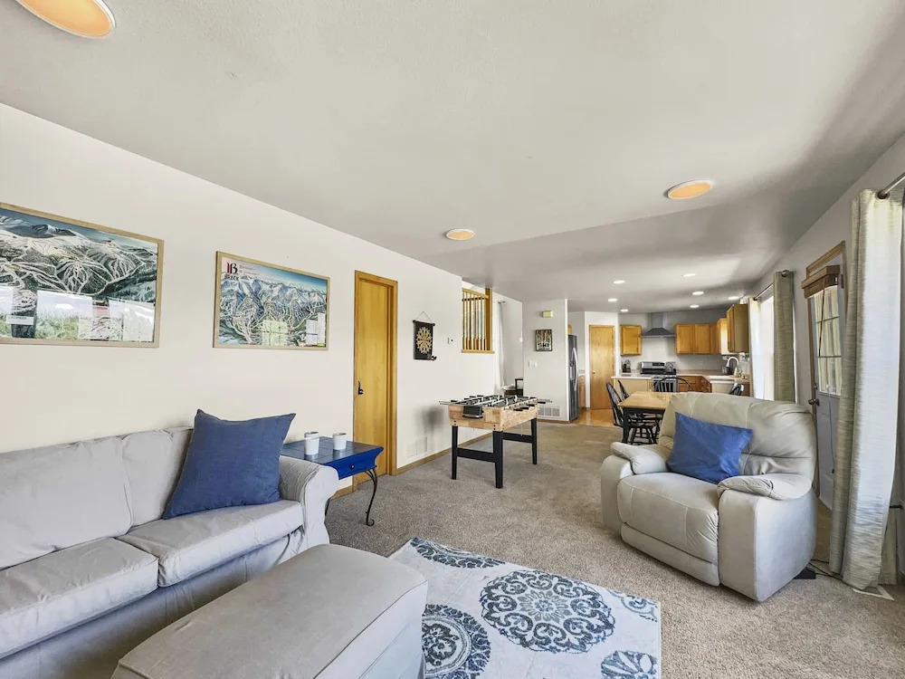 173 Buffalo Drive 3 Bedroom Townhouse by RedAwning