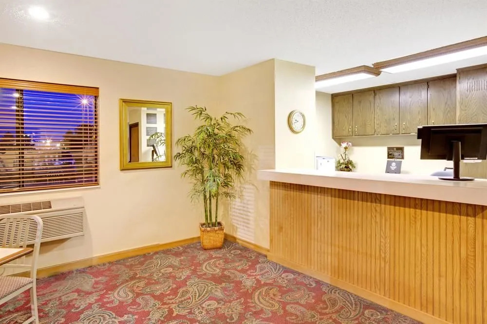 Super 8 Motel - Aberdeen North