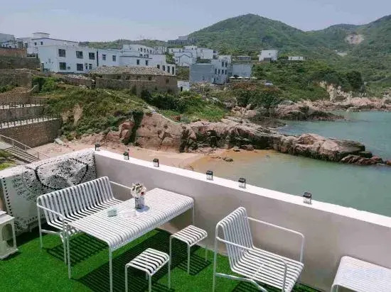Houyuan Shatan Guesthouse
