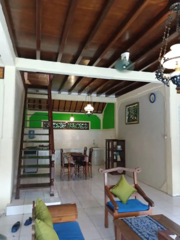 Kim Villa