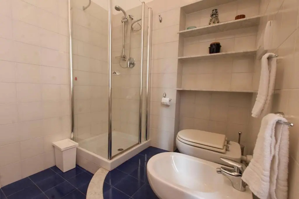 ALTIDO Warm Flat for 4, Located in Quiet Area