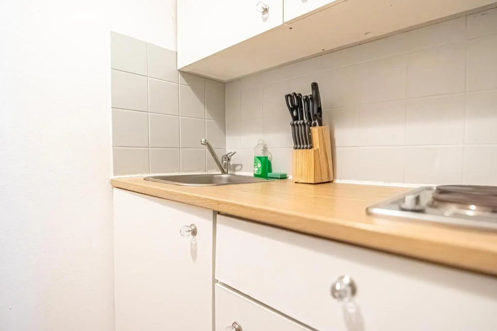 Comfortable 2BR Apt. Central and Well Connected
