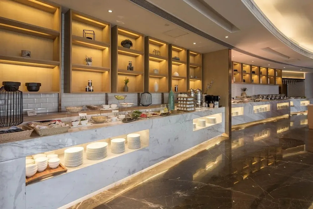 Ningbo Tianyi Square Atour Hotel