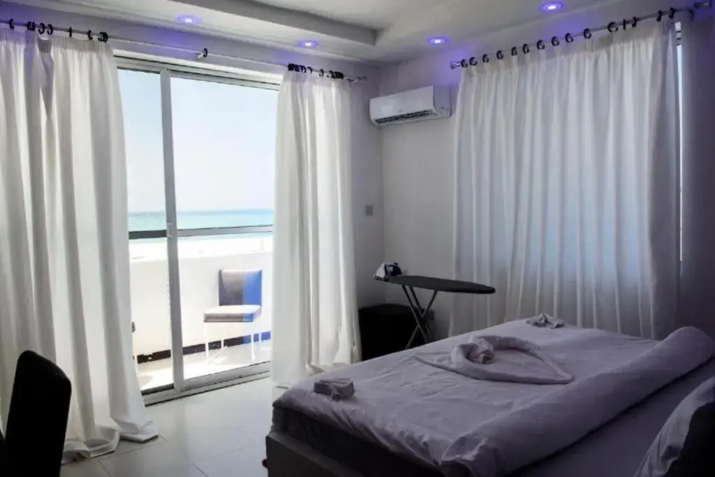 SunSeaBar Beach Resort