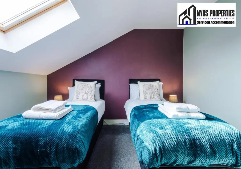 30  Off Monthly Stay/ 4 Bed House/ Free Parking