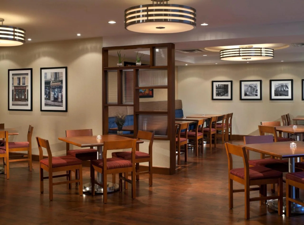 Four Points by Sheraton Hotel & Conference Centre Gatineau-Ottawa