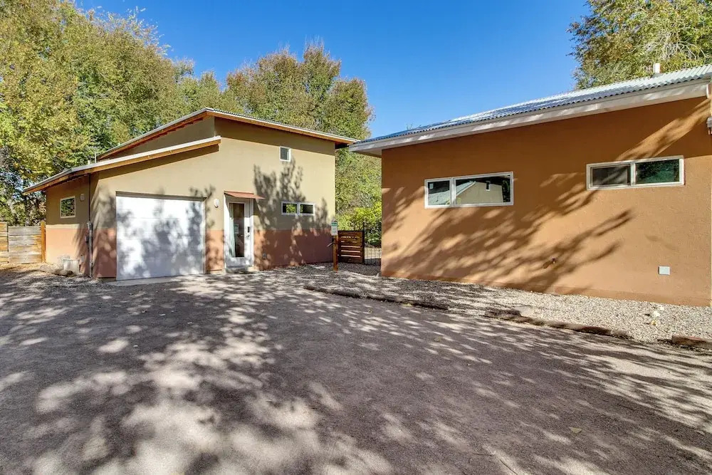 Stylish Home 2 Mi to Old Town Albuquerque!