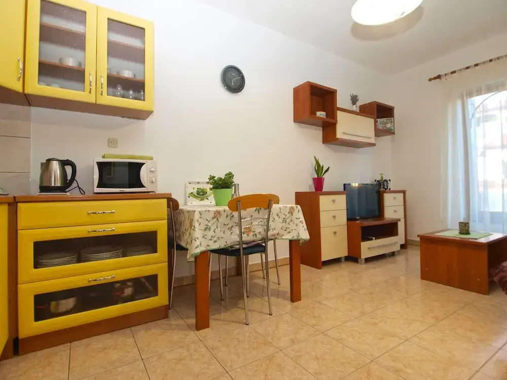 Apartment 397