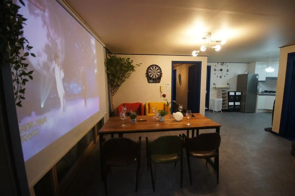 Play House in Seoul