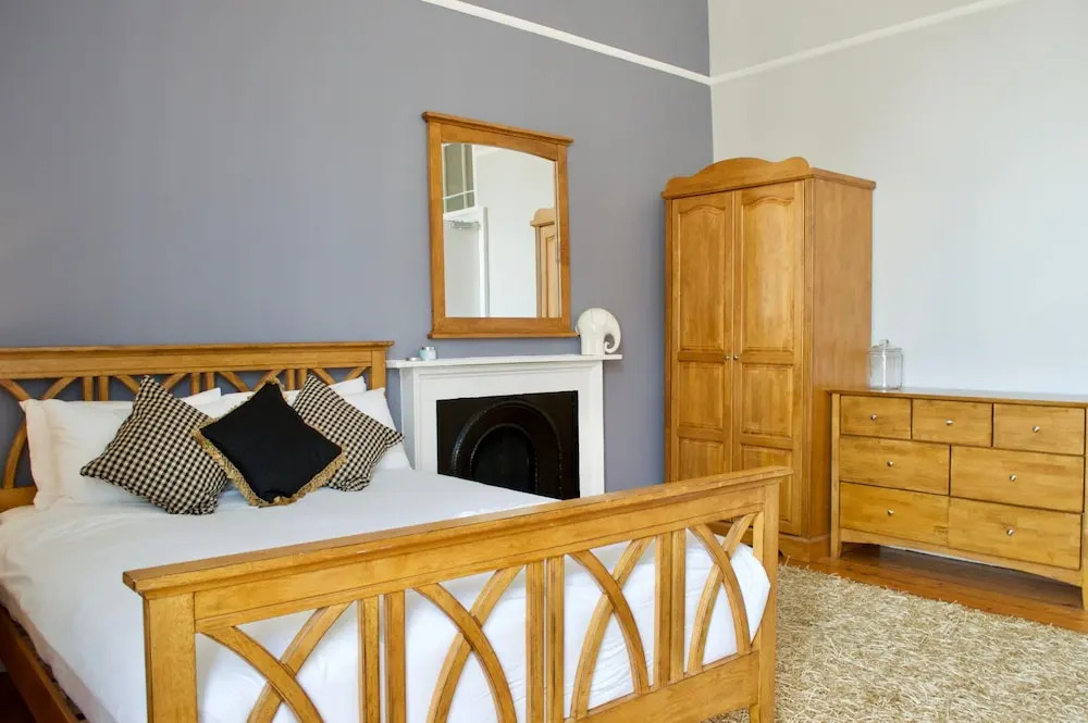 4 Bedroom Georgian Flat In New Town