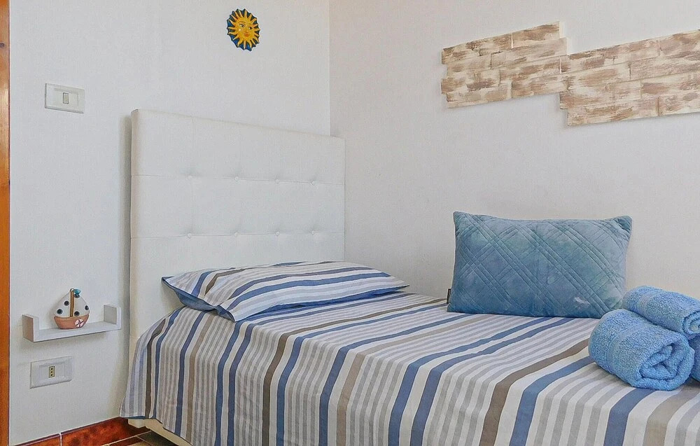 Beautiful Home in Pachino With 3 Bedrooms and Wifi