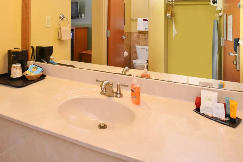 Country Hearth Inn & Suites Edwardsville