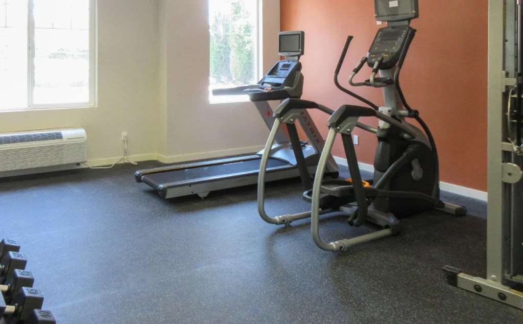 Comfort Inn & Suites Near Ontario Airport