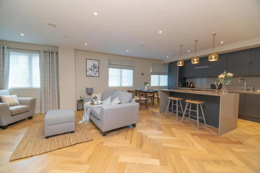 Entire 2 Bed - Free Parking - No. 15 - The Cosy Collection Ltd