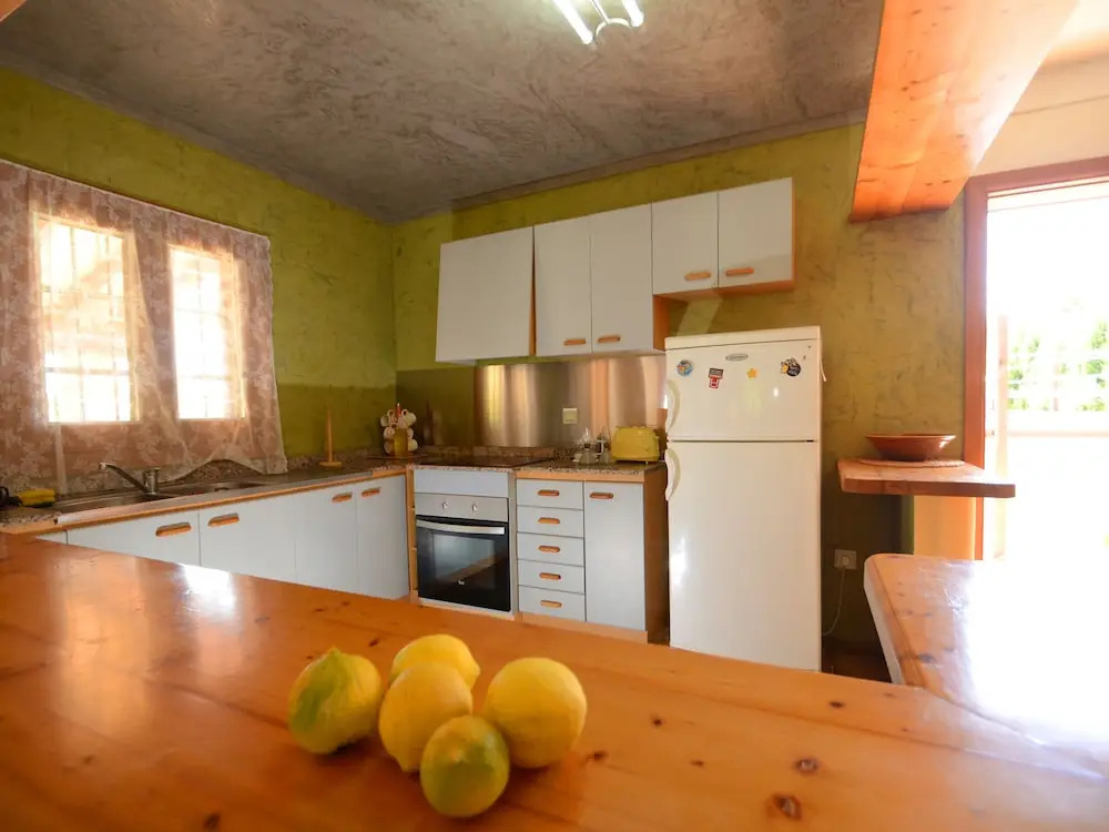 Villa Can Pau, pool and garden close to the beach