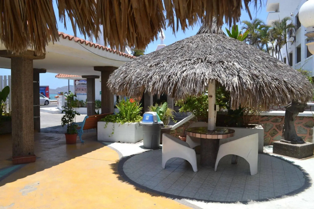 Hotel Sands Arenas