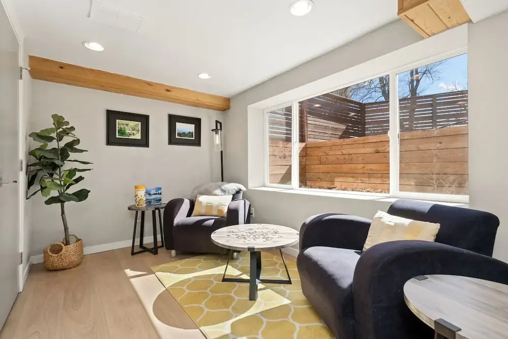 CSU Hideaway King Bd, Backyard Oasis, EV Charger