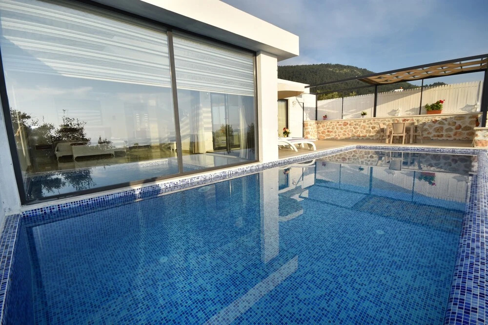Villa Ural by Helaltatilvillalari