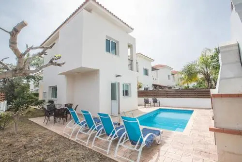 The Ultimate 5 Star Holiday Villa in Paralimni with Private Pool And Close To the Beach, Paralimni Villa 1308