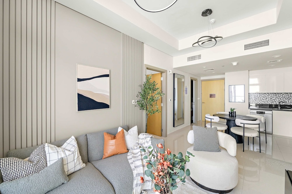 Silkhaus Stylish 2bdr in Aykon Tower