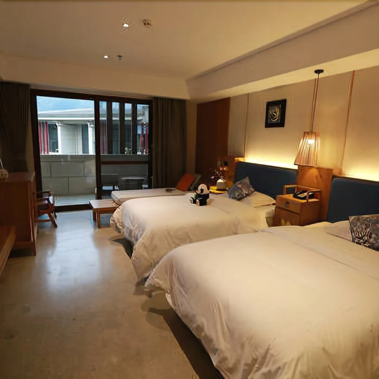 Qiliping Peninsula Hotel