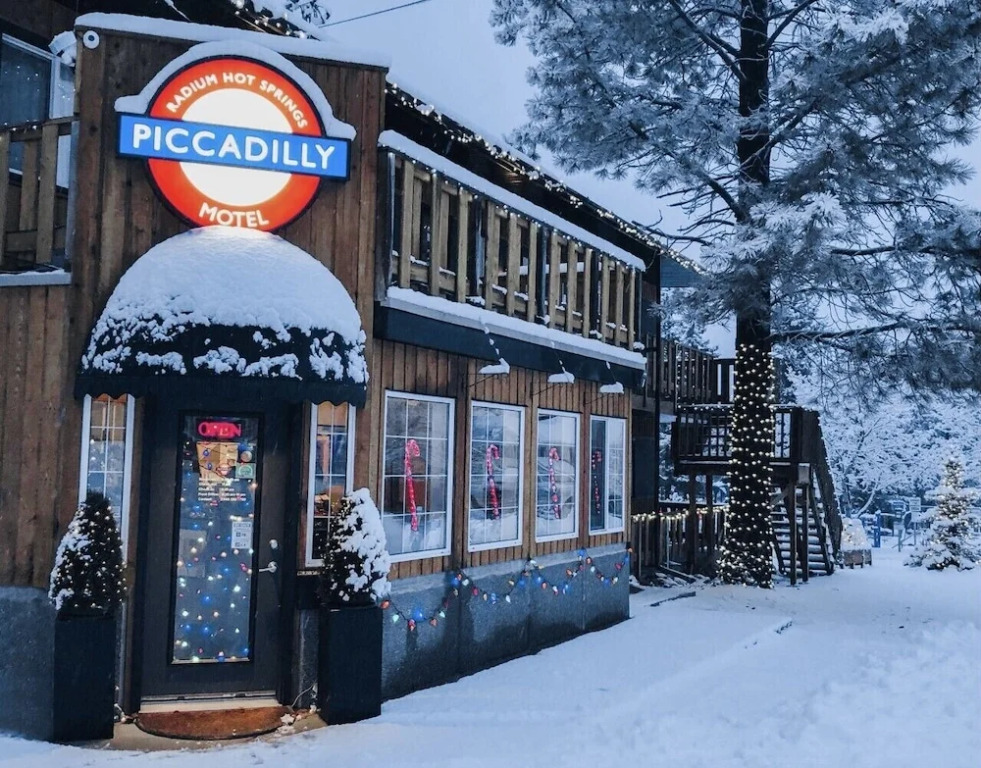 Piccadilly Motel