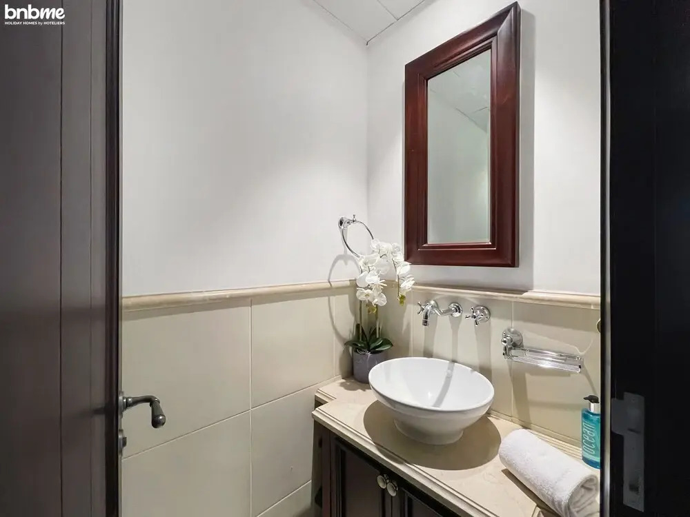 1B-Reehan 5-G08 by bnbme homes