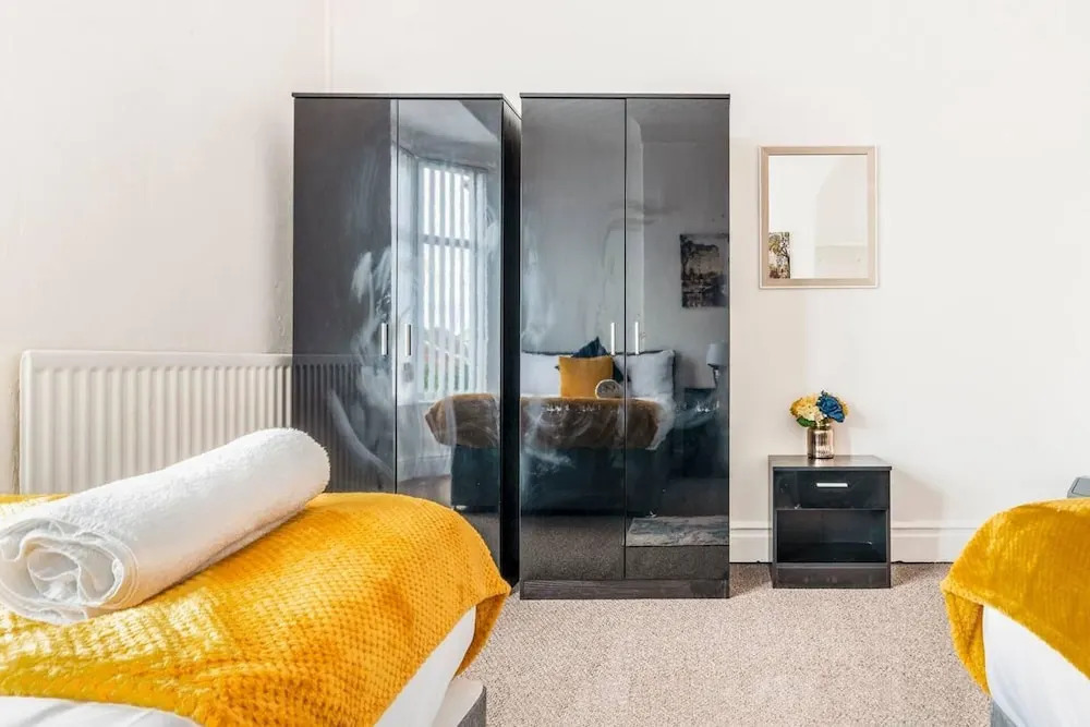 Immaculate 4-bed House Near Anfield and Goodison