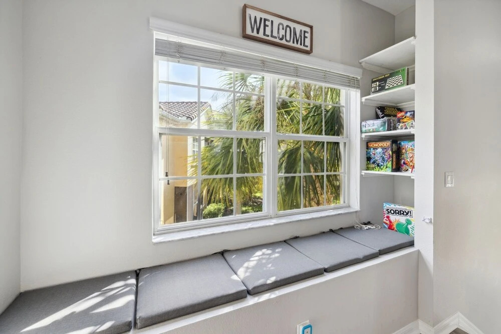 Comfy Disney Themed Oasis 1br Near Parks 1 Bedroom Townhouse by RedAwning