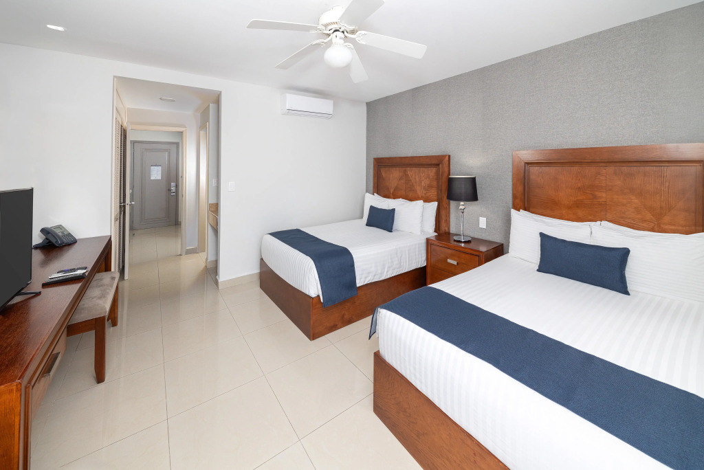 Hotel Suites México Plaza León Campestre