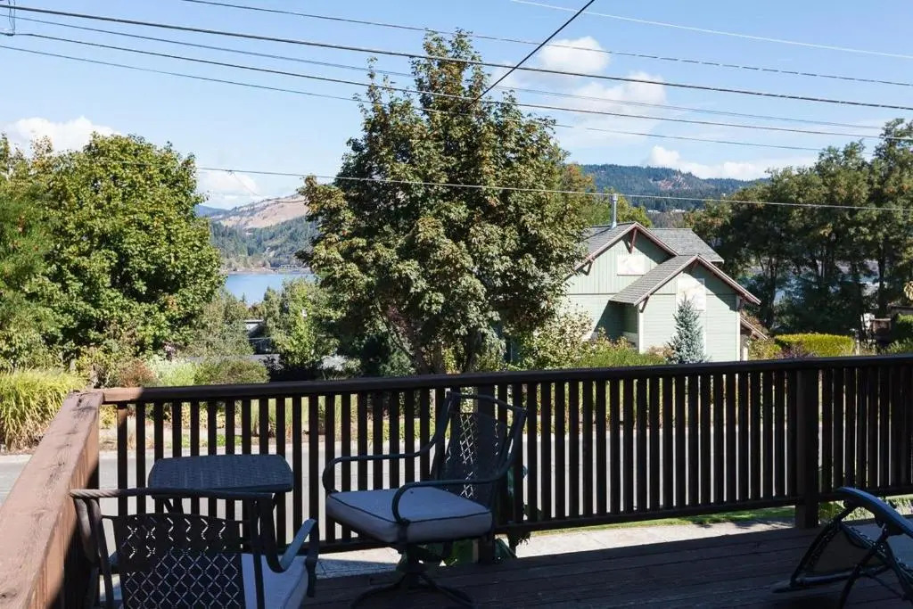Heartbreak-Rvr/Mt View-4BR/2BA