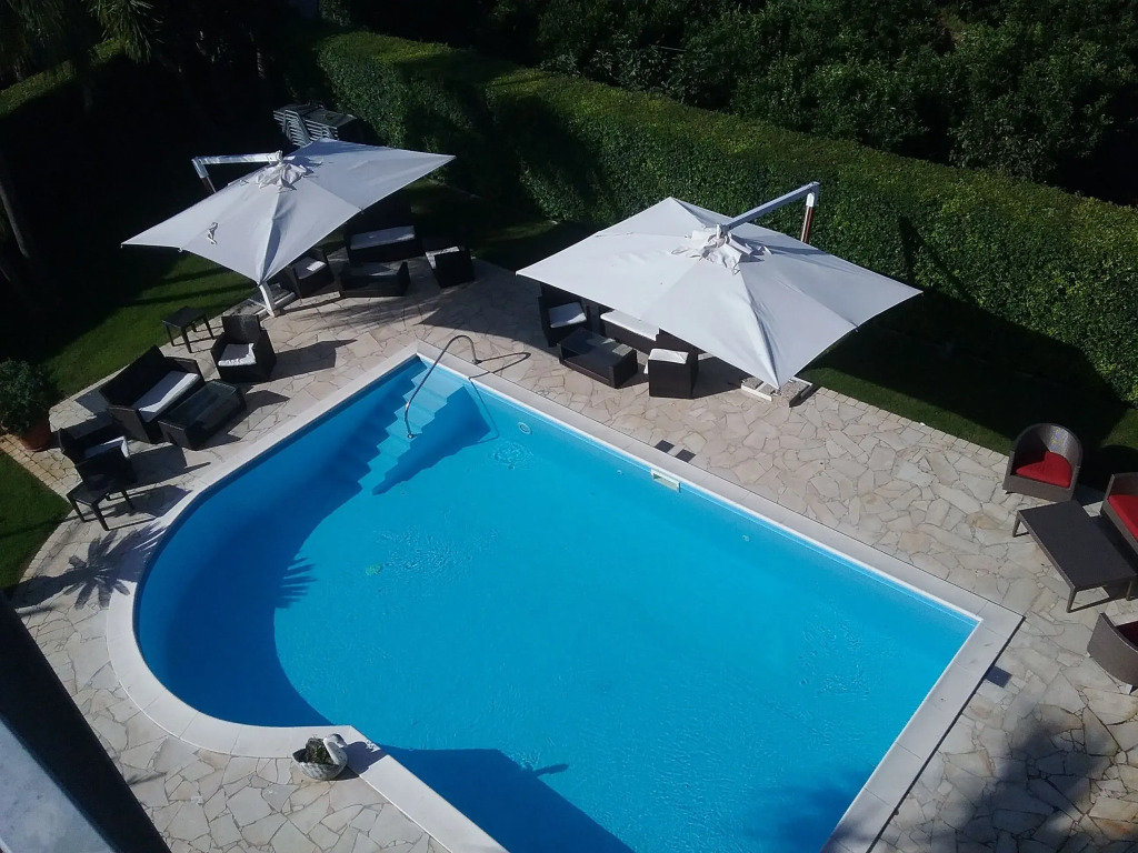 Gullo Hotel