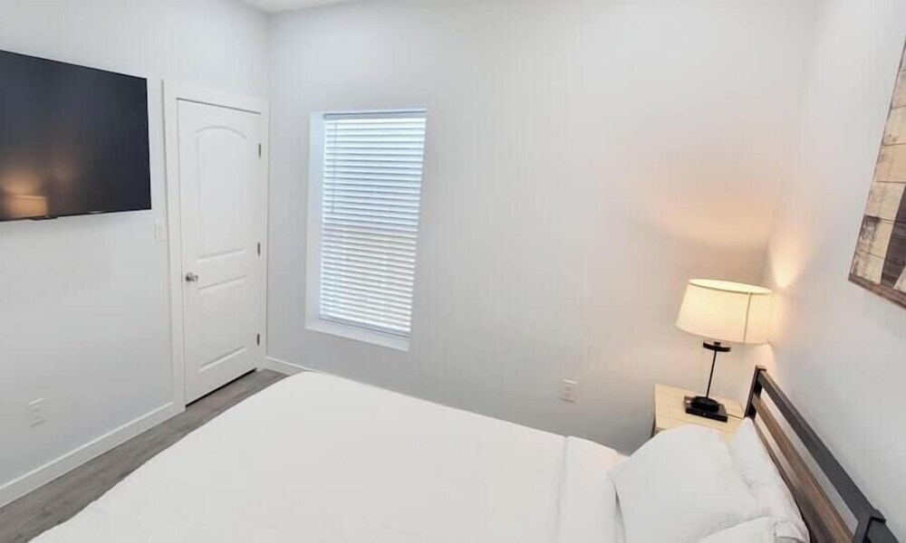 2 Levels - Heated Pool - New Townhome #4