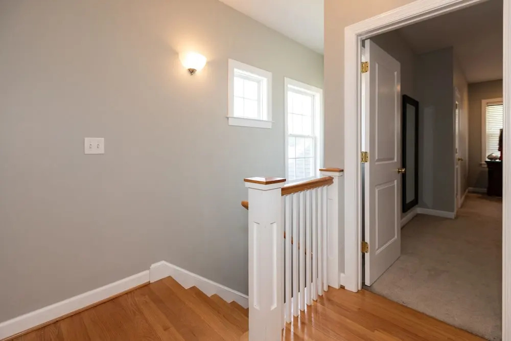 Newly Renovated Beach Cottage Walking Distance to Virginia Beach Oceanfront and Boardwalk