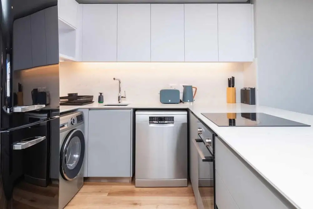 Modern Central Secure Cape Town 2bed Bantry Suite