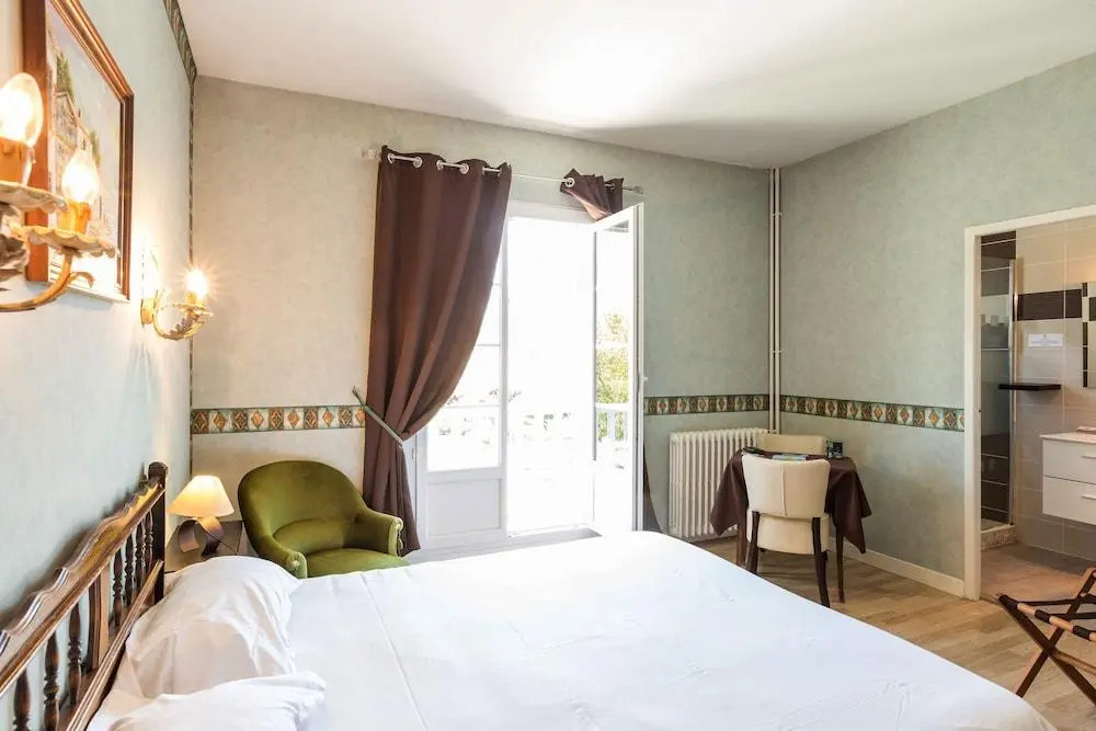 Logis Hôtel Les Cimes