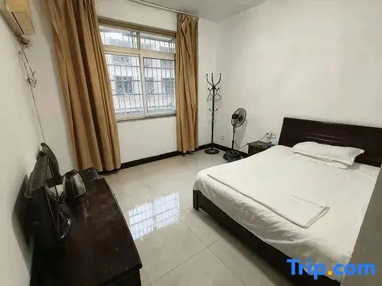 Tiantian Guest House (Xingsha Cultural and Sports Center Subway Station)