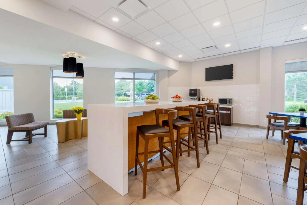 GLō Best Western Kanata Ottawa West