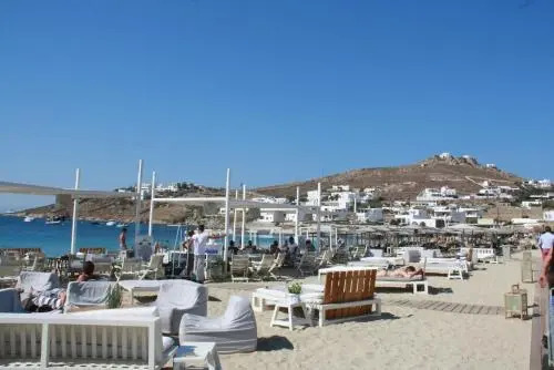 Ivi Mykonean Suites Ornos