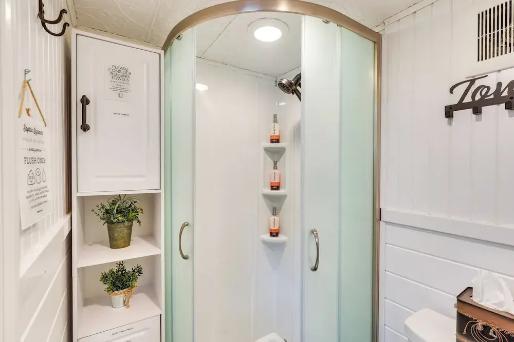 Cozy Tiny Cabin Near Mount Rushmore!