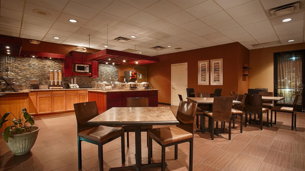 Hotel dLins Ontario Airport