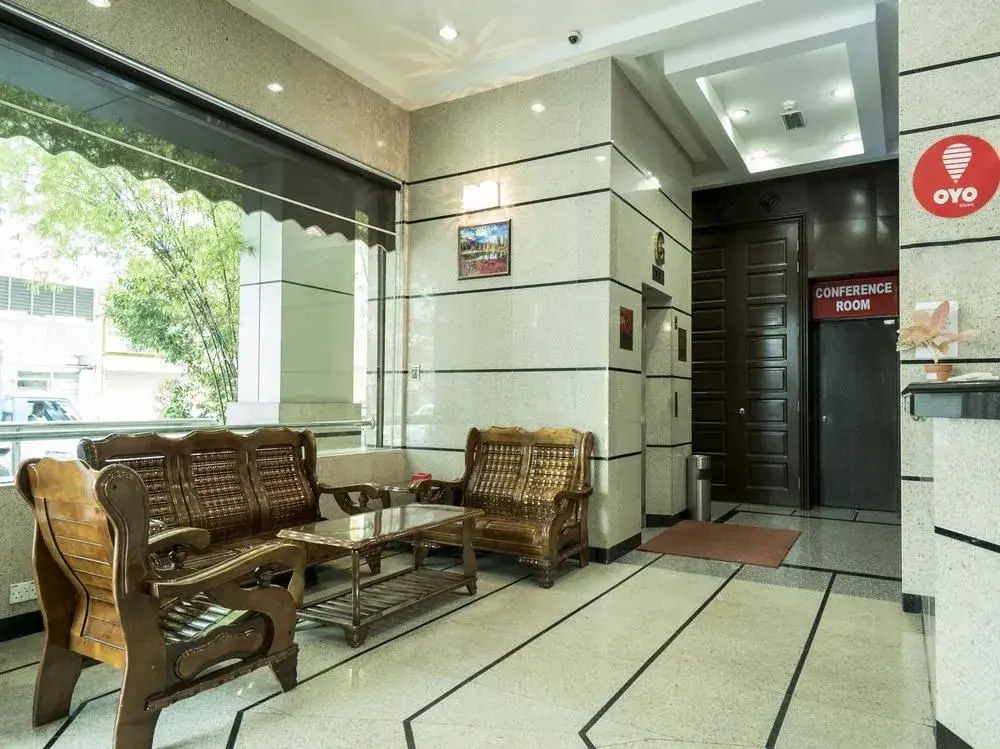 OYO 244 Family Hotel