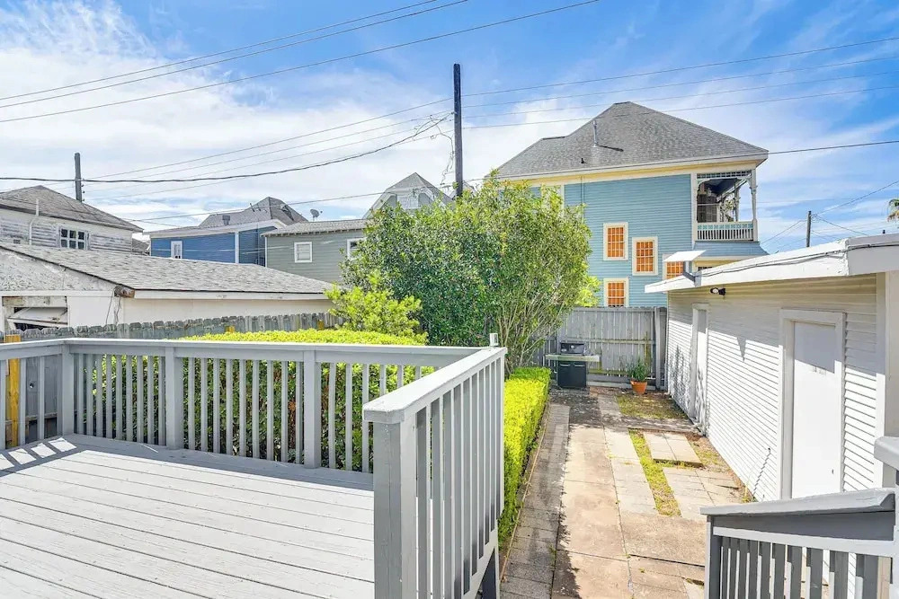 Walk to The Strand: Historic Family Base w/ Yard