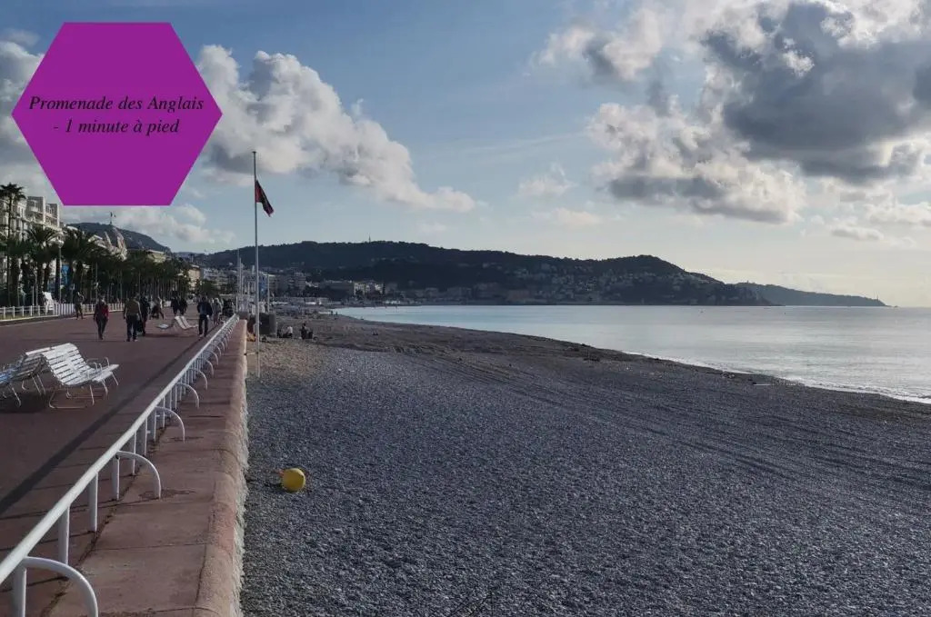 Studio - 1 minute de la plage et de la Promenade des Anglais
