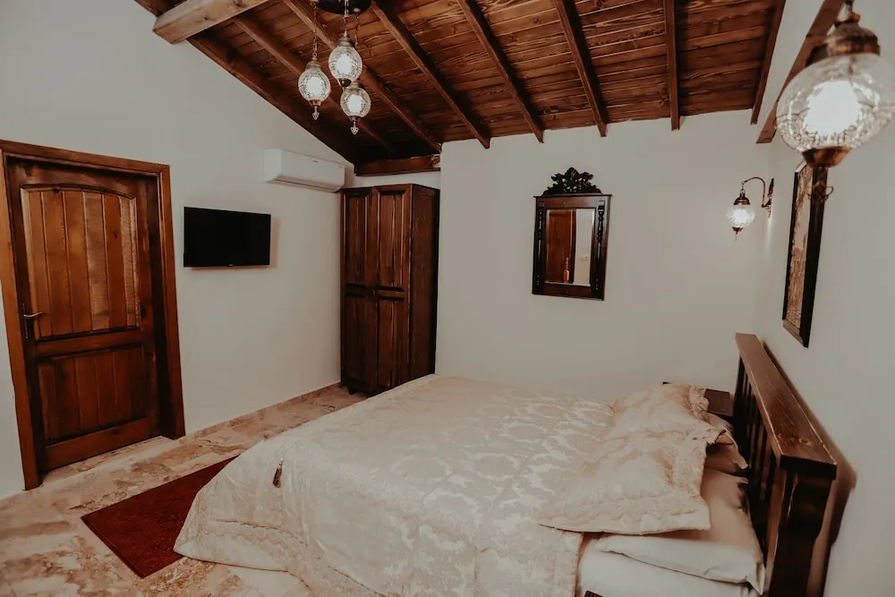 Tetrapole Boutique Hotel